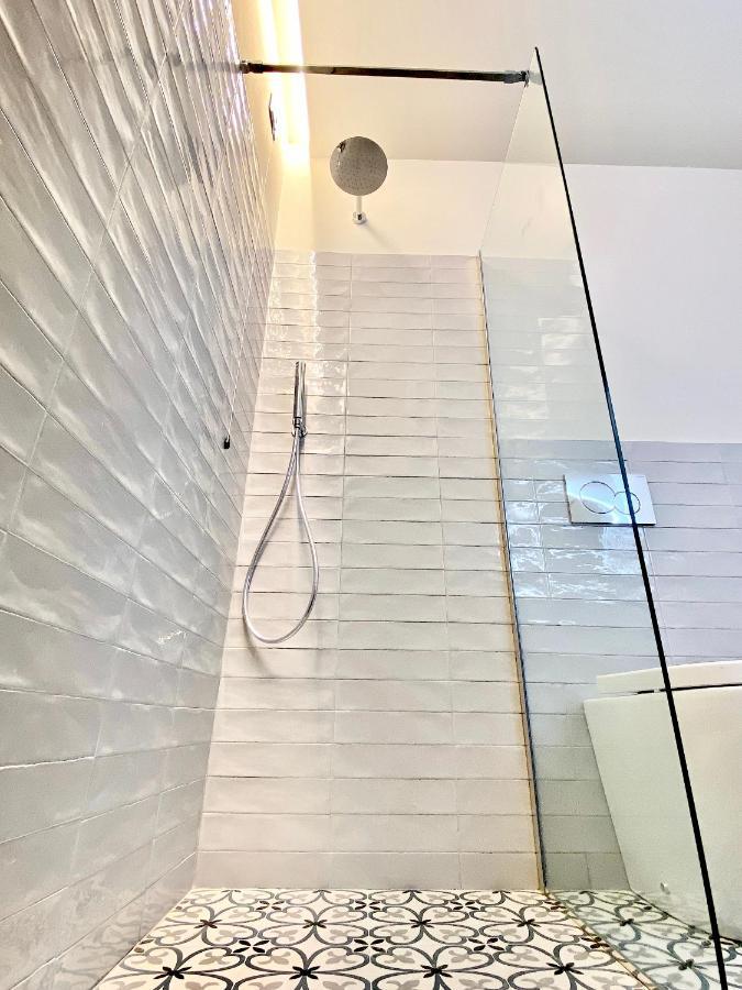 Vicomillesuites Каляри Екстериор снимка